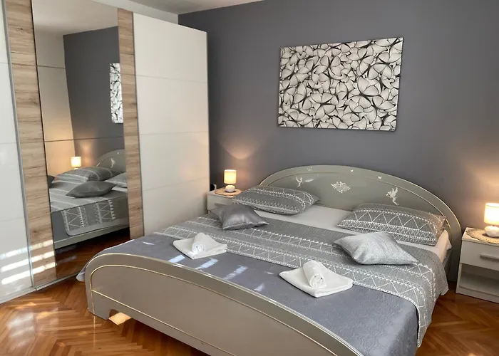 Apartman Darija With Private Pool *