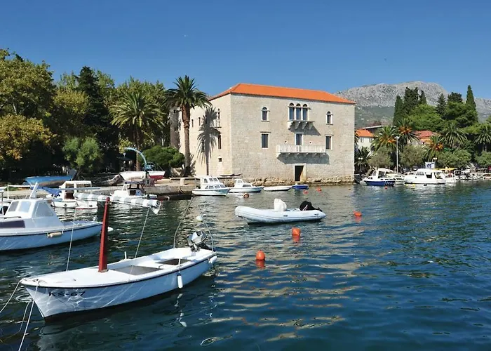 Darija With Private Pool Apartman Kastela