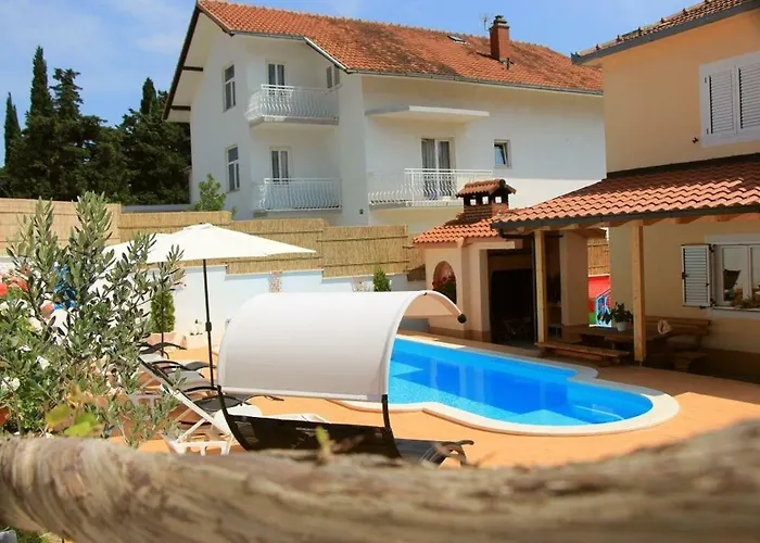 Apartman Darija With Private Pool